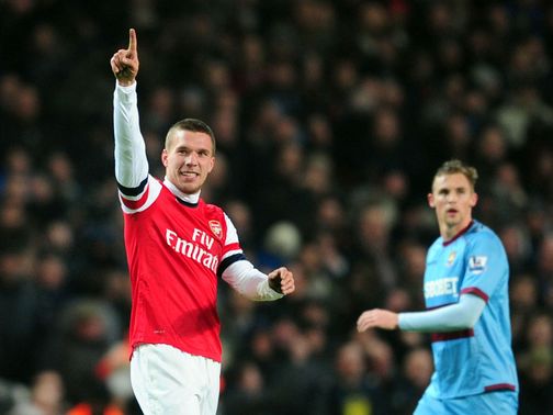 Podolski believes win v WEst Ham can help fire the Gunners into the top four