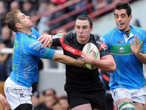 Louis Picamoles makes a break against Treviso