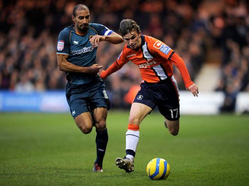 JJ O Donnell holds off Karl Henry