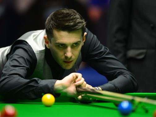 Mark Selby brushed aside Mark Williams