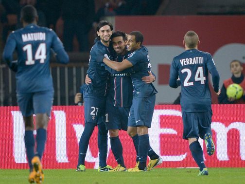 Paris Saint Germain celebrate against Lille