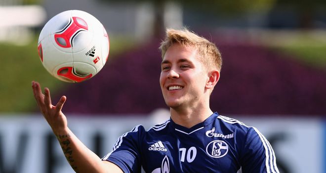Lewis Holtby: Joining Spurs this week