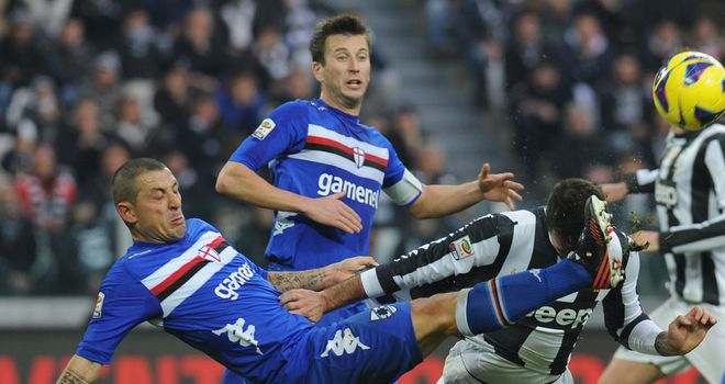 Angelo Palombo in action for Sampdoria