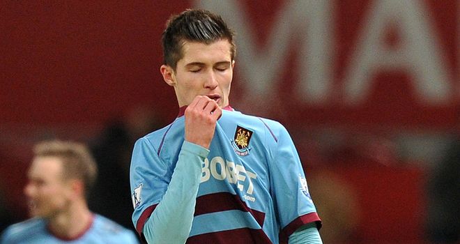 Dan Potts: Had to be stretchered off at the Emirates