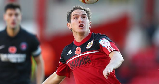 Neil Kilkenny: Bristol City improving, says midfielder