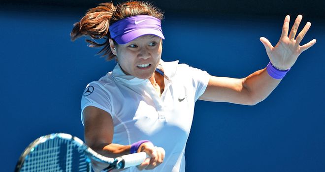 Li Na: Through to the final in Melbourne after straight sets win over Maria Sharapova