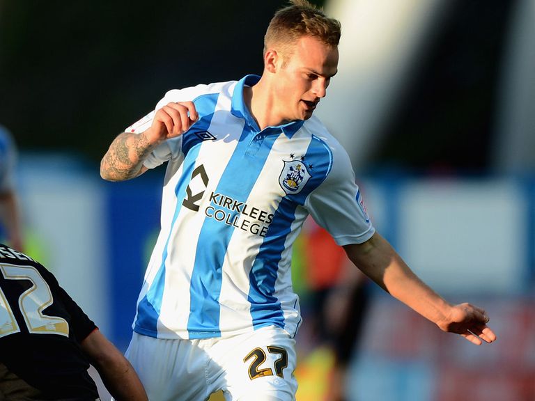 Higginbotham: Moves to Motherwell on loan