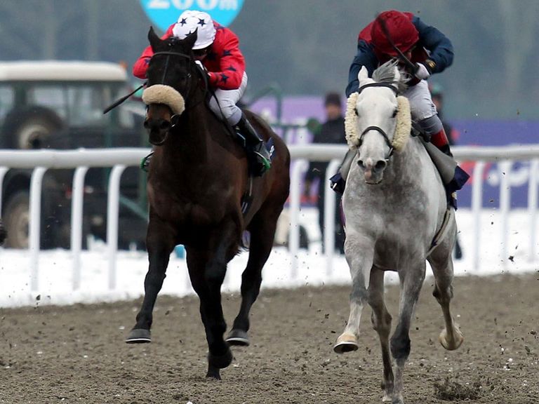 Spifer (right) just gets up under Andrea Atzeni