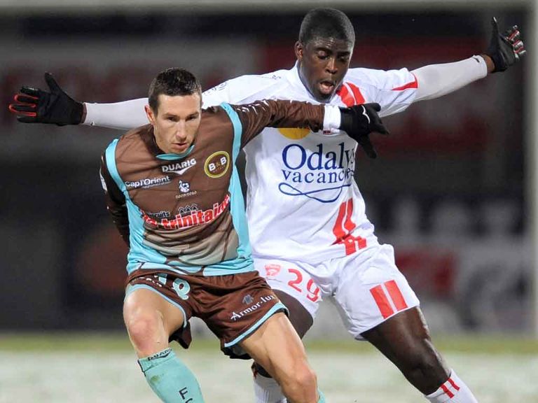 N'Diaye: Signs a three-and-a-half year deal