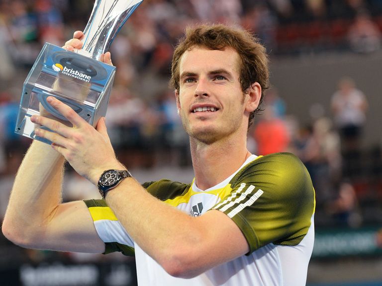 Andy Murray celebrates his title defence