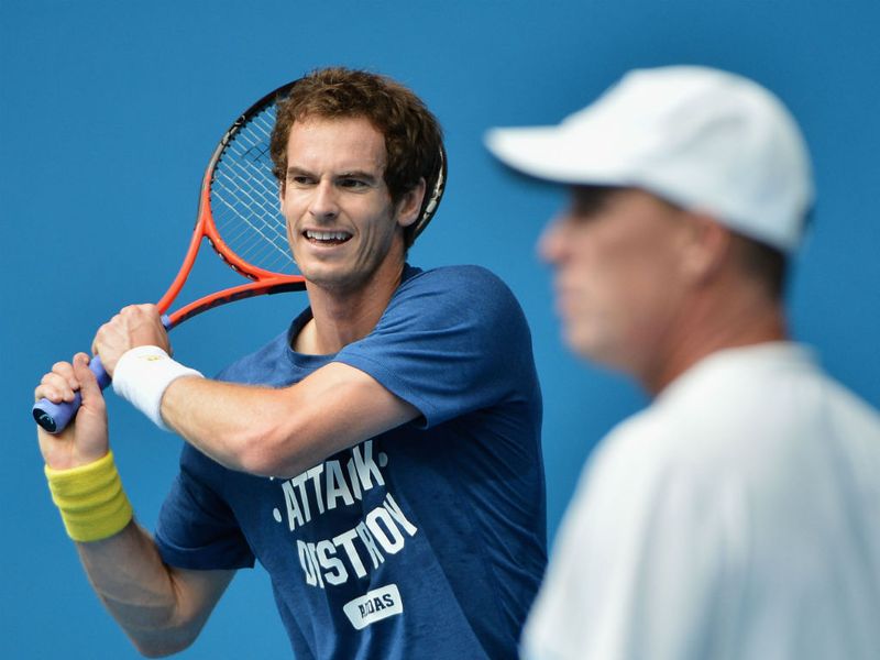 Andy Murray practices under the watchful eye of Ivan Lendl