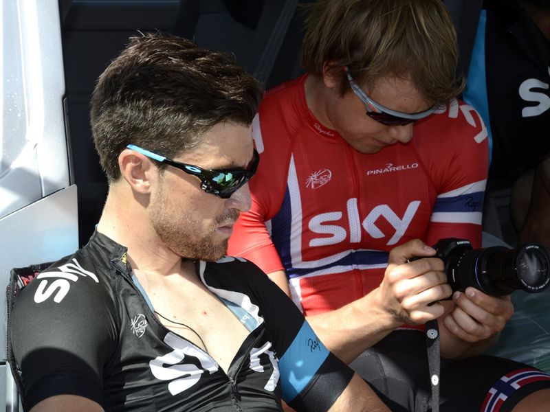 The riders relaxed in different ways before lining up at the start