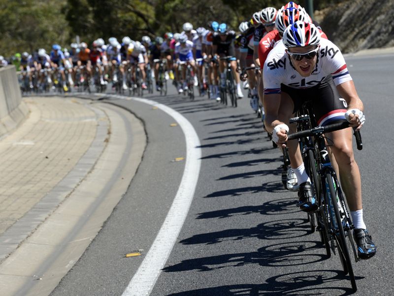 Ian Stannard lines it out