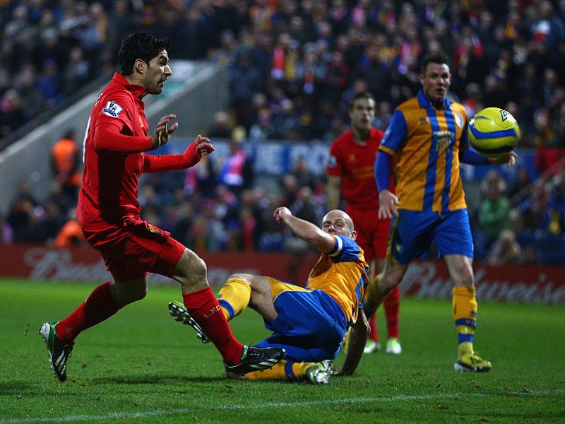 Early in the second half Daniel Sturridge is replaced by Luis Suarez and it isn't long before the Uruguayan finds the net.