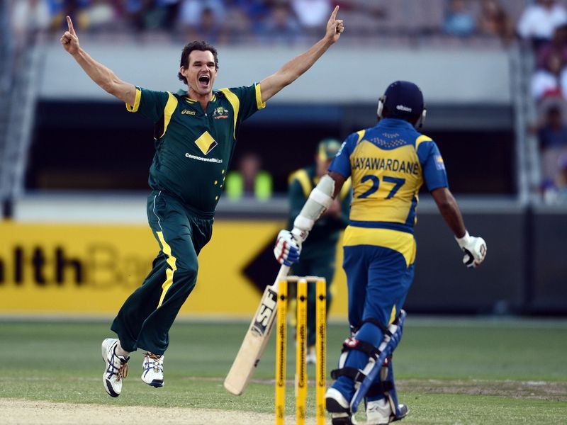 Clint McKay got rid of Mahela Jayawardene with the score on 17.