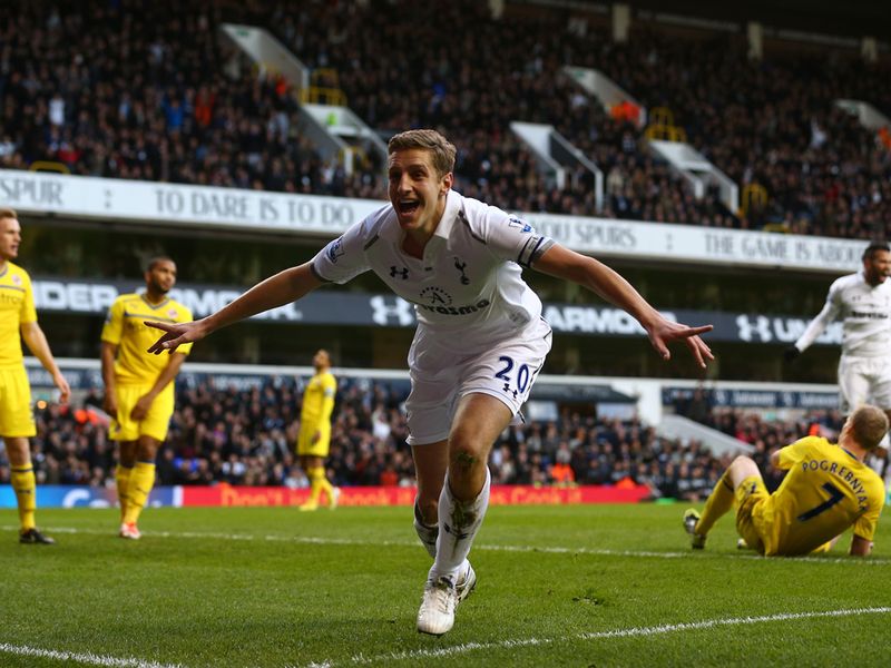 Michael Dawson headed home from a corner to bring Spurs level against Reading