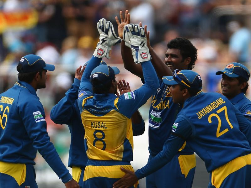 Thisara Perera took two wickets, those of Steve Smith and Clint McKay.