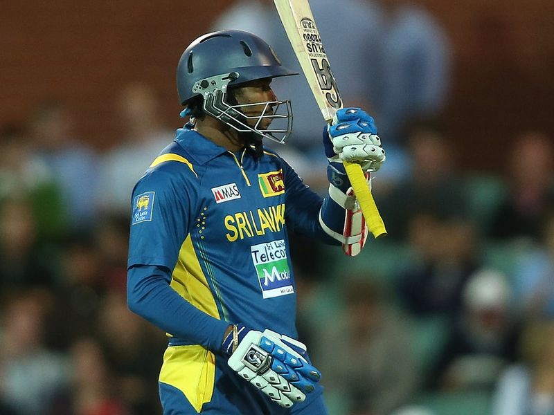 Tillakaratne Dilshan made 51 before being dismissed by Cutting.