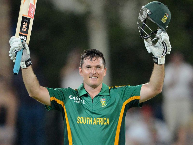 Graeme Smith's ton held the innings together as it went down to the wire...