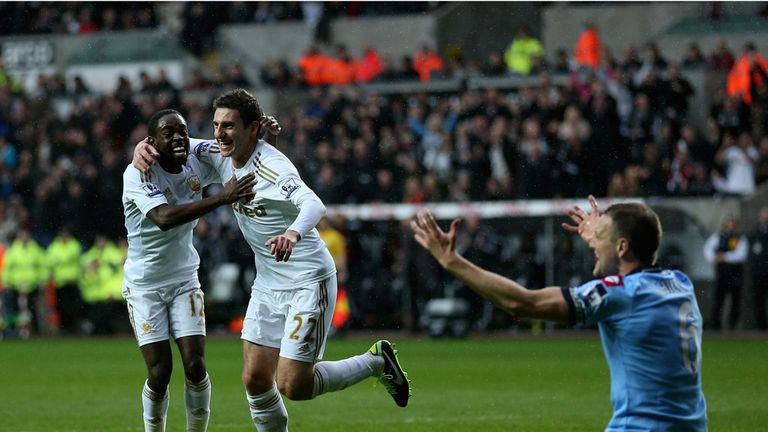 Pablo Hernandez: Celebrates putting his side back in command
