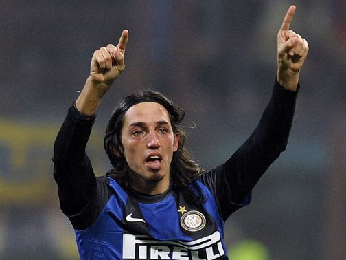 Ezequiel Schelotto celebrates his goal