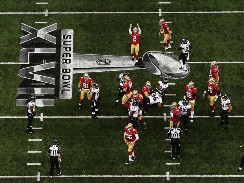 The 49ers responded with a David Akers field goal to reduce their deficit to 7-3 before the end of the first quarter