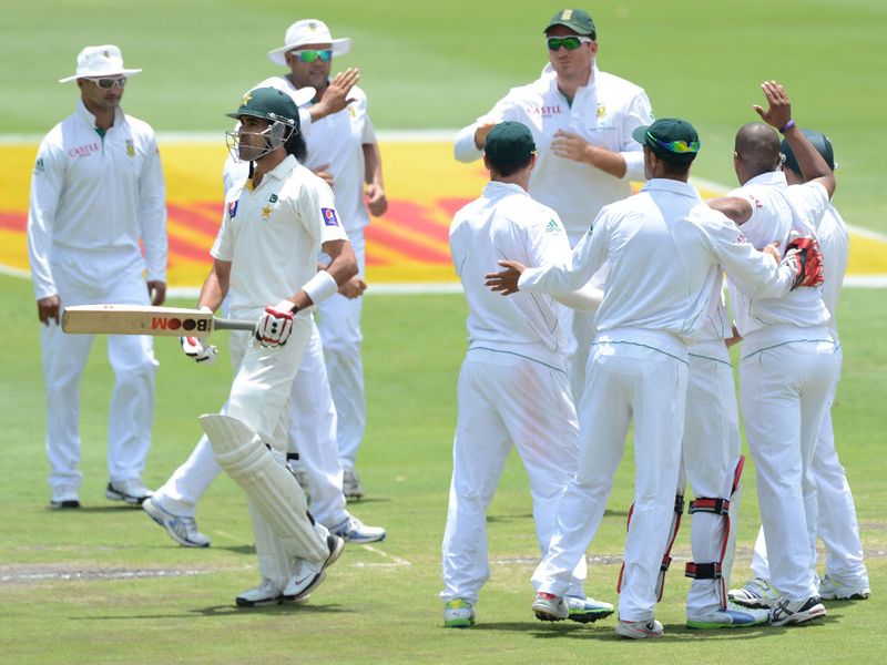 Umar Gul was one of Vernon Philander's two wickets.