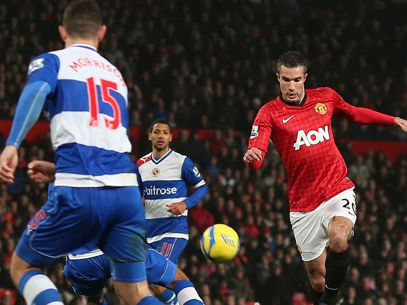 Halfway through the second half, Robin van Persie was introduced for Manchester United.