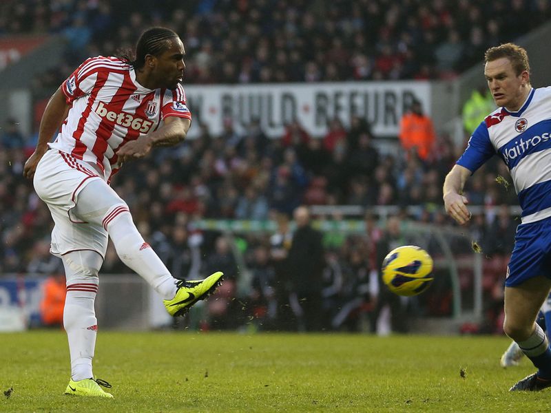 Cameron Jerome doubles Stoke's advantage and although Reading pull a goal back, the Potters hold on for victory
