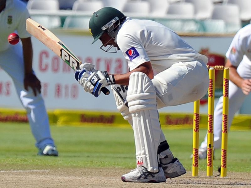Steyn tormented Younis Khan with short balls before bowling him for 14.