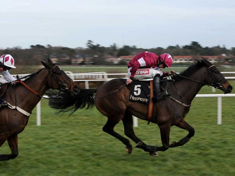 Sir Des Champs beat Flemenstar at Leopardstown in a thrilling Hennessy