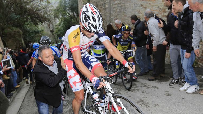 Large numbers of riders had to push up the Sant'Elpidio a Mare