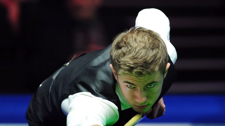 Jack Lisowski: 10-4 win over Fergal O'Brien in final round of World Championship qualifying