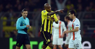Schalke show Santana interest