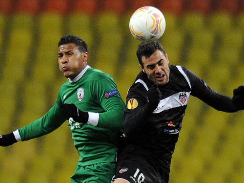 José Rondon vies with Levante's defender Sergio Ballesteros