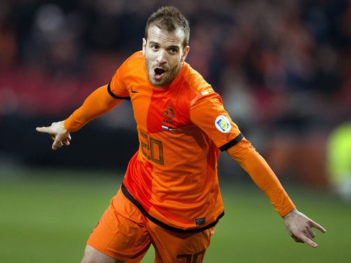 Rafael van der Vaart celebrates his goal.