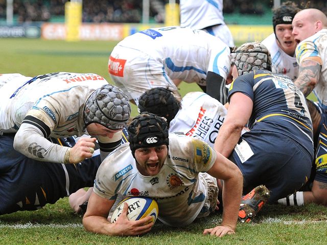 Dean Mumm touches down for Exeter's winning try