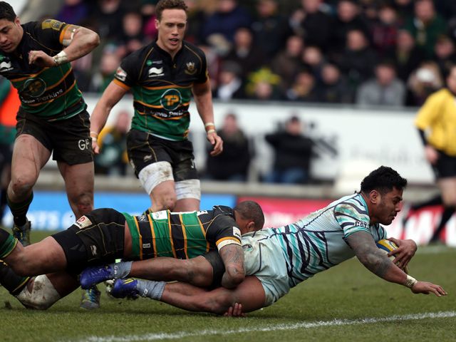 Manu Tuilagi goes in for a Leicester try
