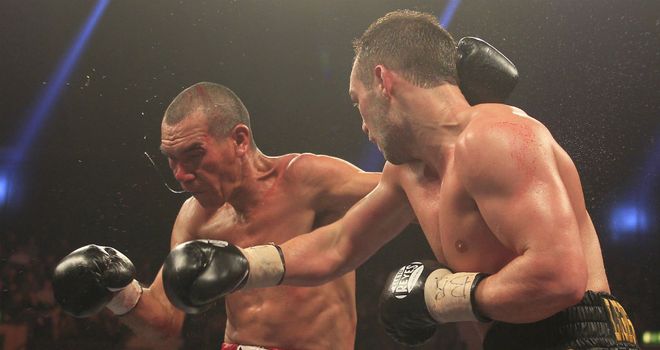 Lee Purdy lands a right on his way to victory over Cosme Rivera (pic: Lawrence Lustig)