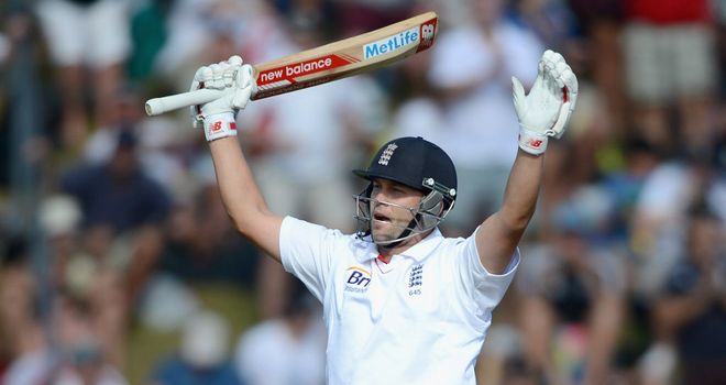 Jonathan Trott: Finished unbeaten on 121