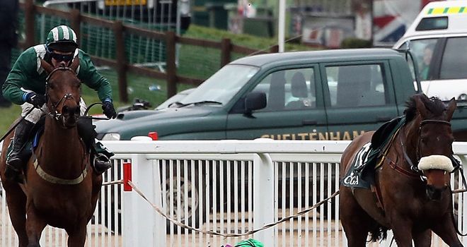 Salisfy lands last year's Foxhunter Chase
