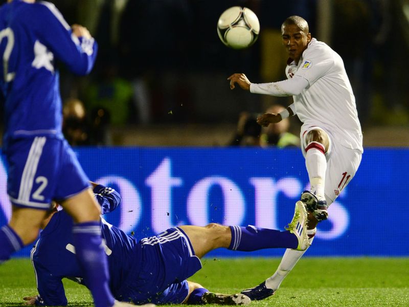 Ashley Young adds a fourth in style with a 25 yard screamer that cannons in off the underside of the bar.