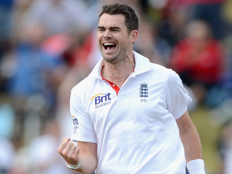 James Anderson took the one wicket to fall on the day, that of Peter Fulton for 45.
