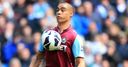 Reid signs new West Ham deal