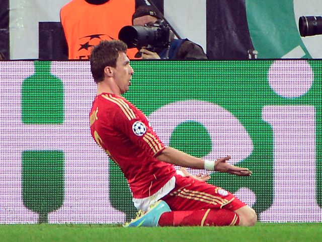 Mario Mandzukic celebrates his goal for Bayern Munich
