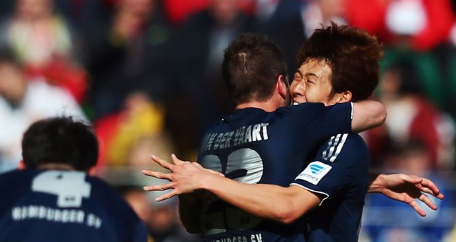 Heung-Min Son celebrates for Hamburg