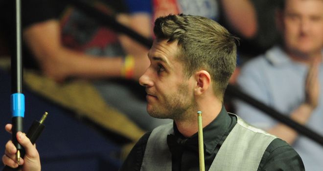 Mark Selby: World No 1 into second round