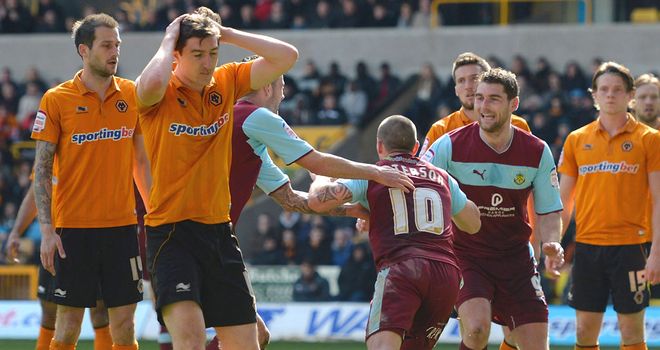 Martin Paterson: Celebrates his goal at Molineux