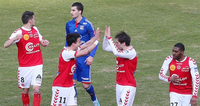 Grzegorz Krychowiak celebrates his goal for Reims