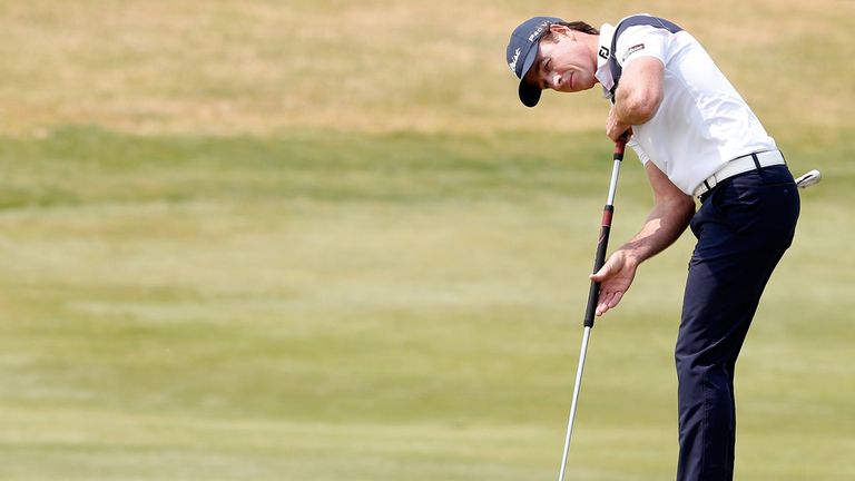 Rumford on fire with the putter